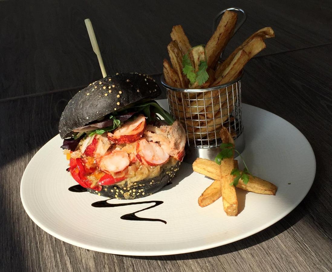 Logis Hotel & Restaurant Les Mouettes - Larmor Plage, Proche De Lorient 외부 사진