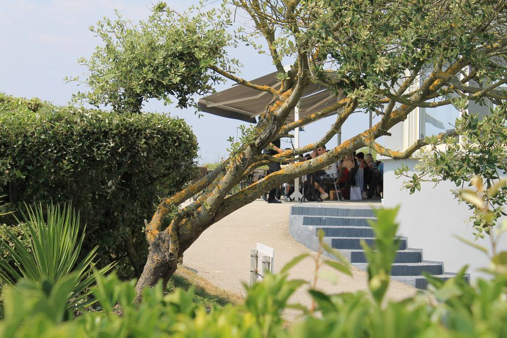 Logis Hotel & Restaurant Les Mouettes - Larmor Plage, Proche De Lorient 외부 사진